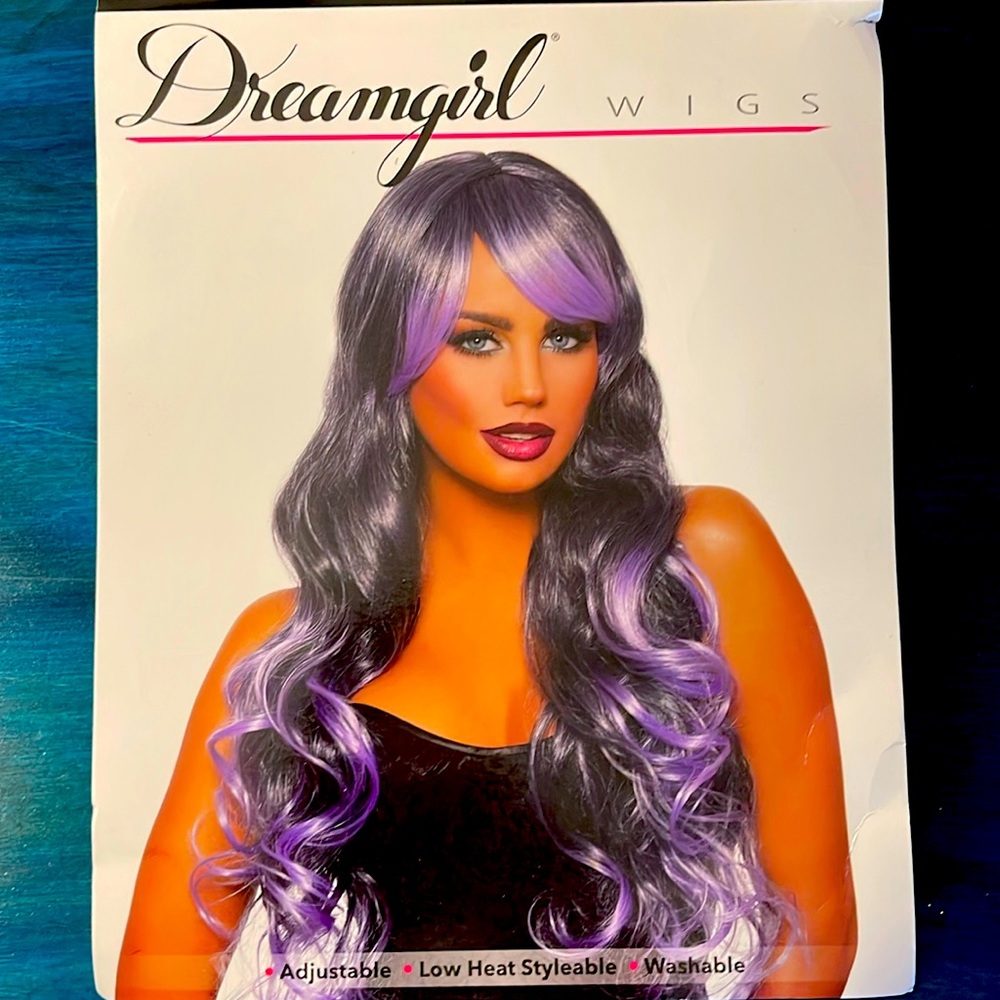 Dreamgirl - long wavy ombre layered wig - black/lavender